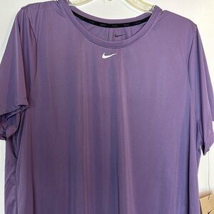 Nike Women’s dry fit athletic shirt  1X